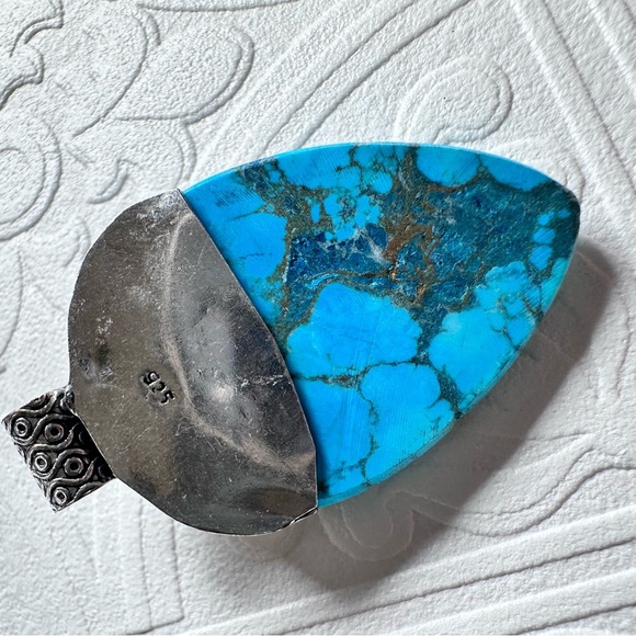Elegant Howlite Pendant Large Blue Dyed Topaz Accents Polished Stone Silver Tone - Picture 6 of 10
